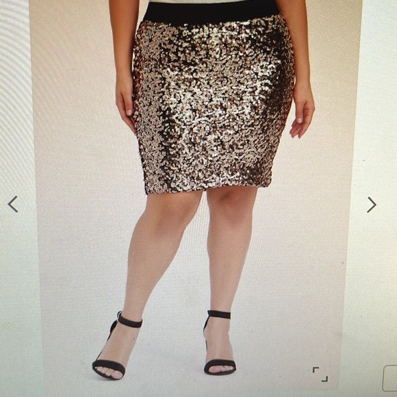 torrid Dresses & Skirts - NWT Torrid 1 Pull-on Stretch High-waisted Sequin Mini Skirt Champagne